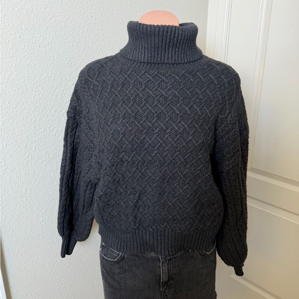 Tahari Cable Knit Black Turtleneck Sweater Sz S